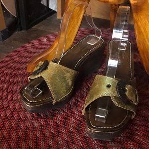 Donald J. Pliner Wooden Wedges